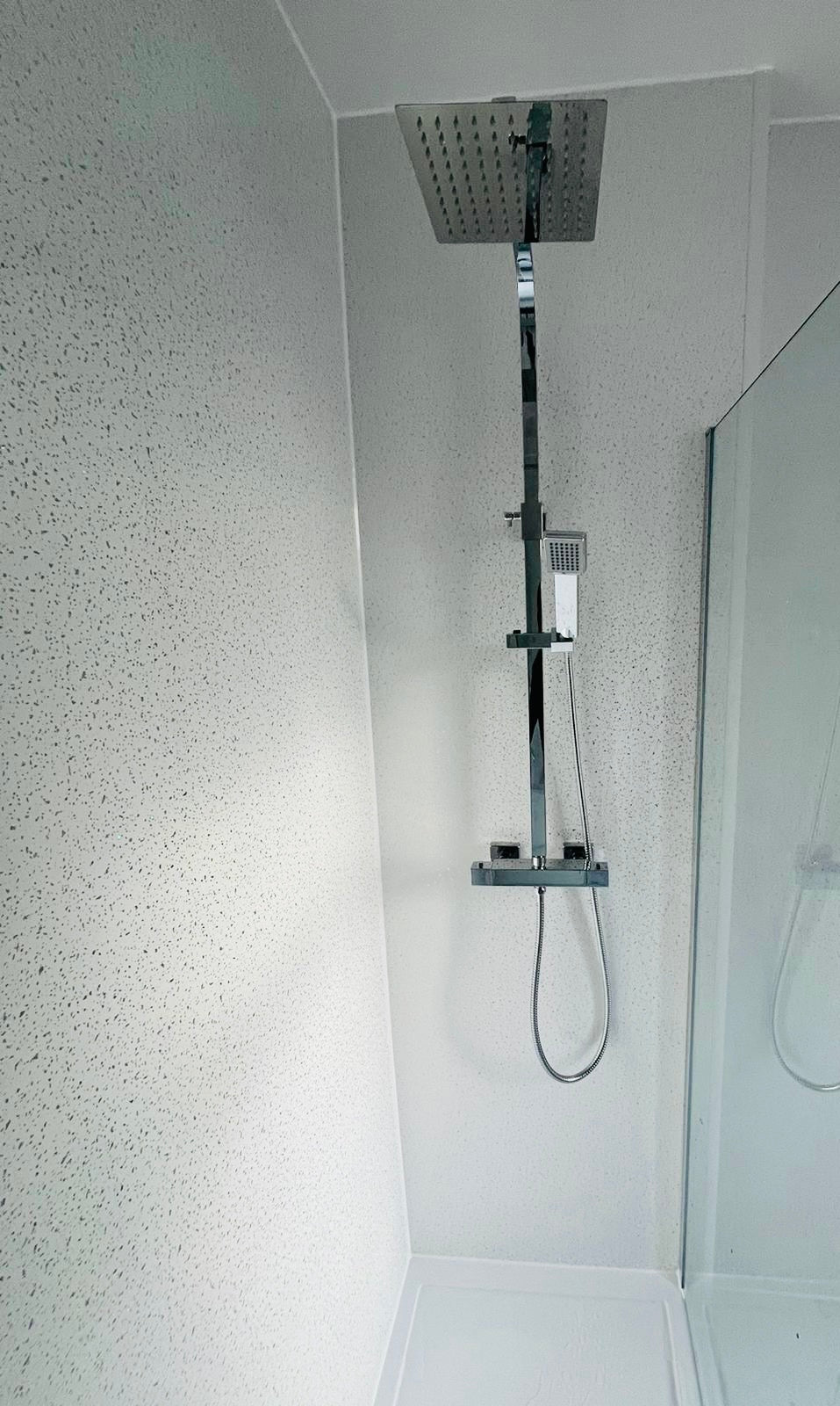 White Sparkle Gloss 2400 x 1000 x 10mm PVC Panel - Image 3
